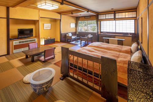 room detail thumbnail 1
