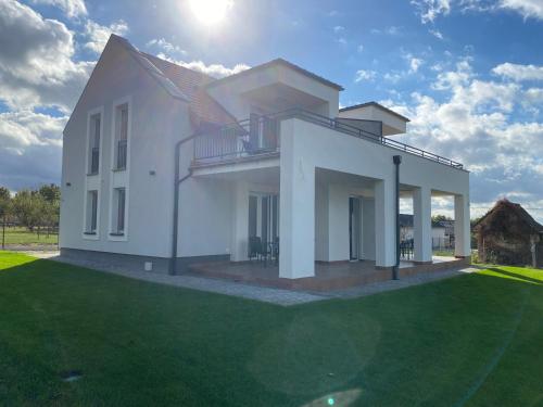 Vitorlás Apartman (Vitorlas Apartman) in Balatonszárszó