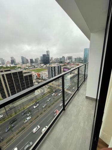 Depa frente a la Clínica Ricardo Palma