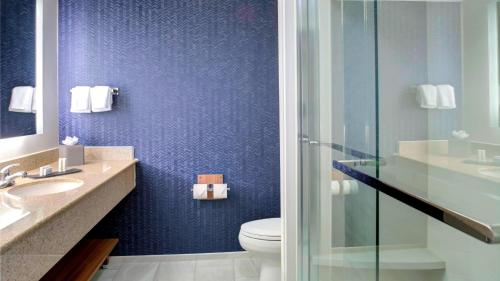 Fairfield Inn & Suites by Marriott Virginia Beach Oceanfront - image 11