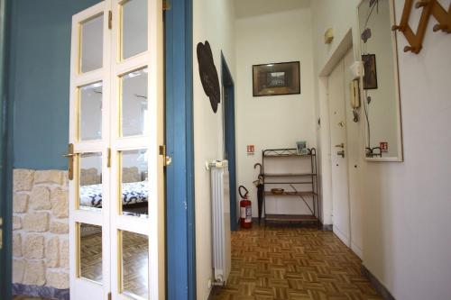 Sara Holiday House - image 12
