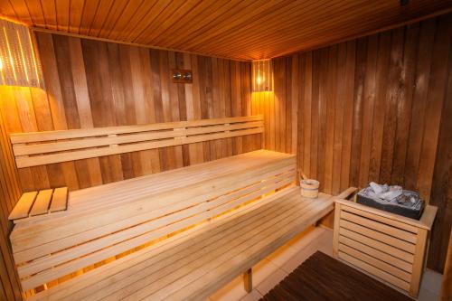 Sauna, Hotel Monogram Park in Ruma