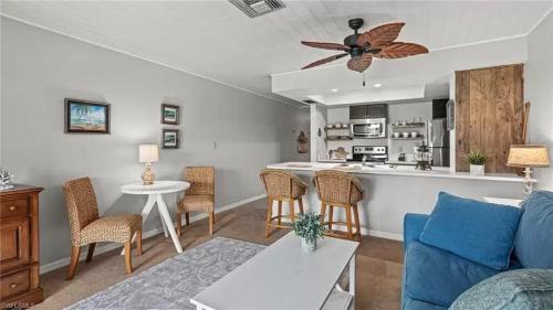 Bokeelia Condo, Pool & Fishing & Boat Dock in Bokeelia