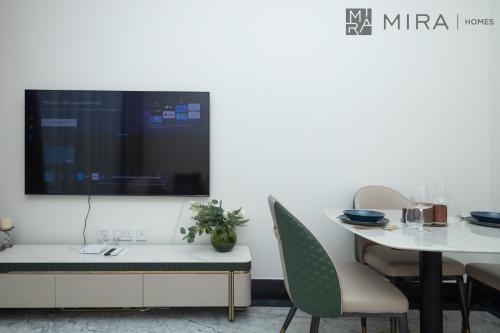 Mira Holiday Homes - Newly 2 bedroom with balcony in Business Bay, Dubai (Foto 4)