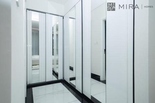 Mira Holiday Homes - Newly 2 bedroom with balcony in Business Bay, Dubai (Foto 10)