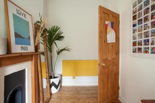 The Cycling Cottage, Surrey Hills AONB, Dorking in Dorking