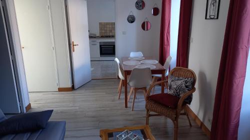 F2 plages du debarquement renove - Cardonville