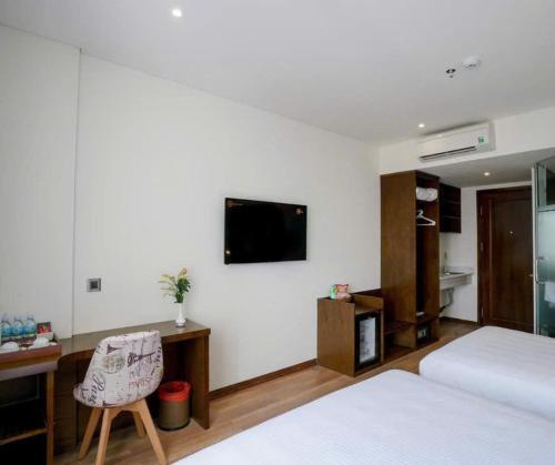 Pink Garden Hotel - image 2