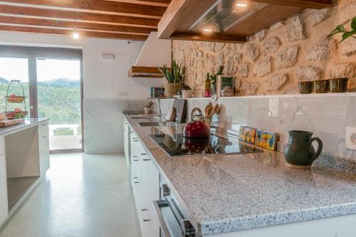 virtuve, Olabe hostel in Bedarona