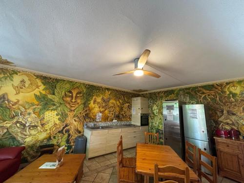 jaettu olohuone/TV alue, Hostel Los Duendes del Sur in Tenerife