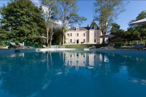 Le Château de Monciaux gîte à louer Pinquat