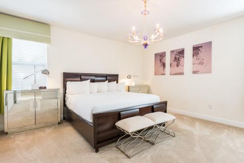 Fabulous Home by Rentyl Near Disney with Private Pool, Themed Room, Bunkbeds & Resort Amenities - 291P in Orlando, USA