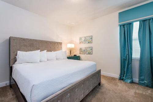 Fabulous Home by Rentyl Near Disney with Private Pool, Themed Room, Bunkbeds & Resort Amenities - 291P in Orlando, USA
