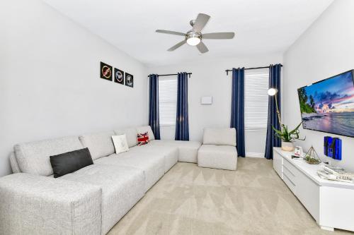 Radiant Home with Private Pool near Disney - 7676F - main image
