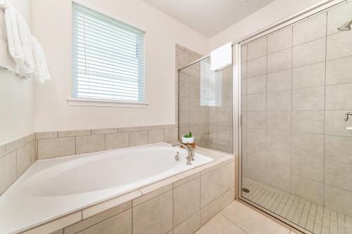 Exquisite Home with Media Room & Games near Disney - 7600M - image 10