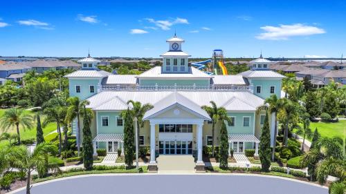 Picturesque Home with Games & Home Theater near Disney - 7652F - image 2