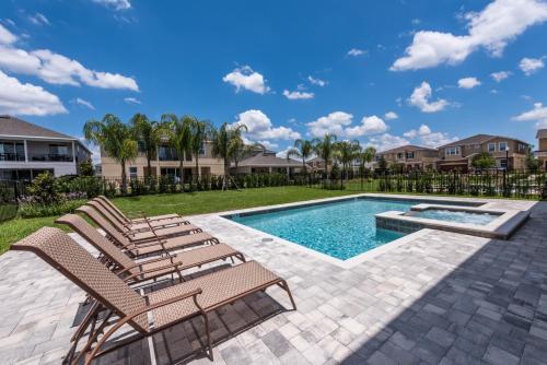 Vibrant Elite Home with Theater Room near Disney - 7603M - image 10