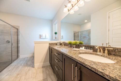 Amazing Home with Game room and Private Pool Near Disney by Rentyl - 7649W - image 7