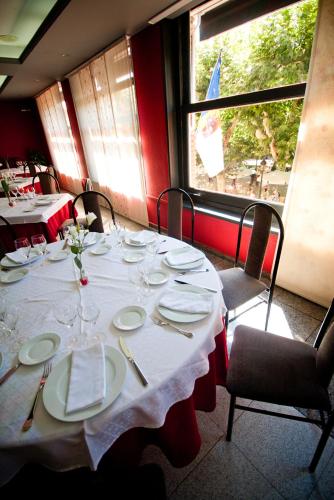 ห้องอาหาร, Hotel Fornos in คาลาตายัด