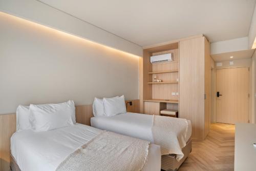 Habitación 2 camas, balcón