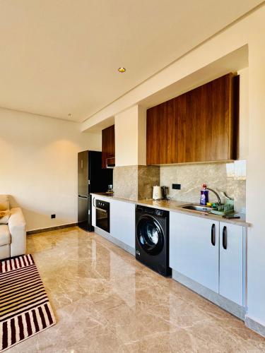 Luxe Apartment in Casa Finance District - Pool - Open view - Fast WIFI, Casablanca (foto 6)