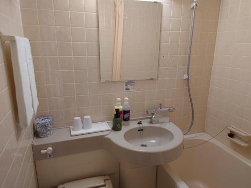 room detail thumbnail 2