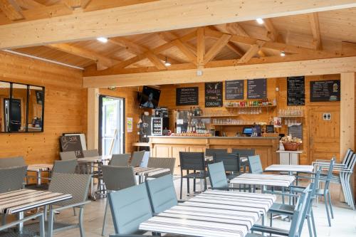 Pub/Lounge, Camping Abijune d'Étretat (Camping Abijune d'Etretat) in Le Tilleul