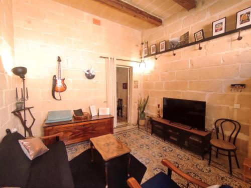 OnTheRocks - Holiday Home in Victoria, Gozo, Victoria (foto 6)