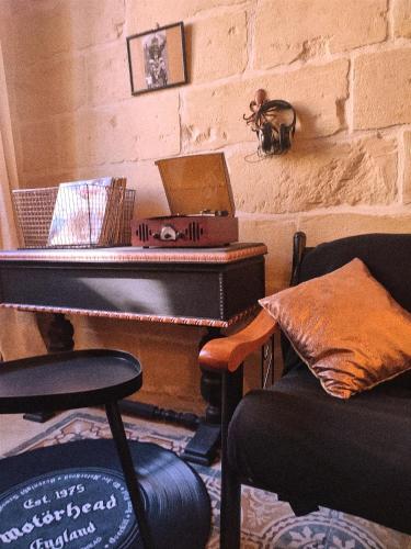 OnTheRocks - Holiday Home in Victoria, Gozo, Victoria (foto 5)