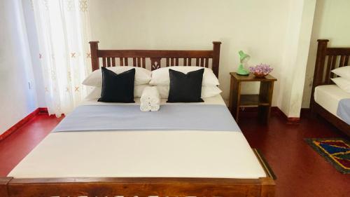 2 queen beds