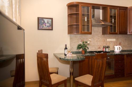 Apartments on Arbat Street - image 8