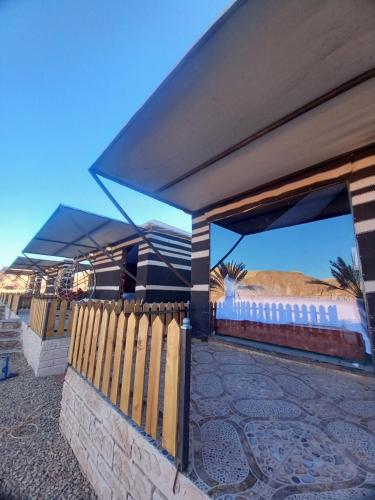 Terraza/balcón, falling Stars Camp in Wadi Rum