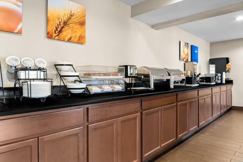 Comfort Inn & Suites Taylor - image 29