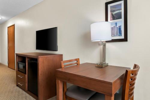 Comfort Inn & Suites Taylor - image 43