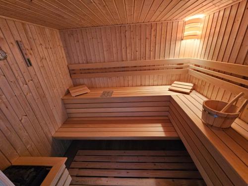 Sauna, Double room with Balcony Transalpina Ski Resort - DBL1 in Obârşia Lotrului