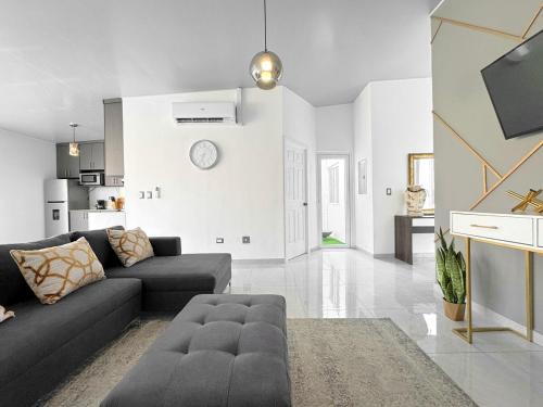 Modern Retreat in Jucuaran
