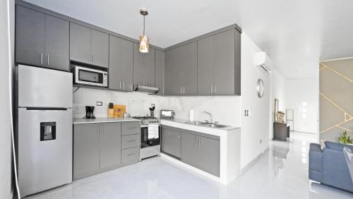 Modern Retreat in Jucuaran