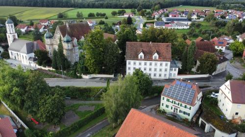 A szálláshely kívülről, 170m2 apartment in Historical building in Gutenzell-Hurbel