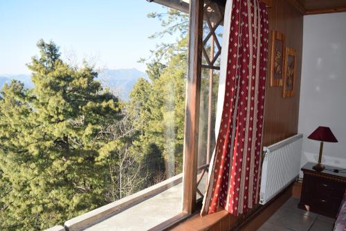 Shangrila Hotels and Resort Shangrila Hotels and Resort is conveniently located in the popular Murree area. The property offers a wide range of amenities and perks to ensure you have a great time. Service-minded staff will welco