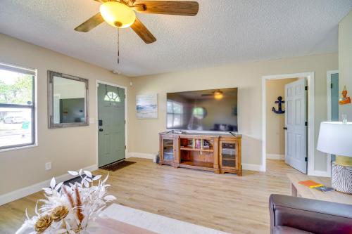 Sebastian Apartment with Porch Near Golf and Beaches! in Sebastian, USA