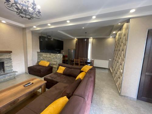 Villa on the Edge of the Forest in Bakuriani