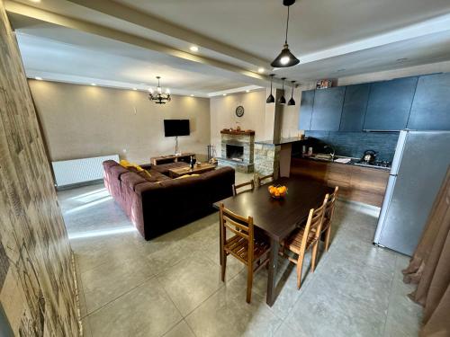 Villa on the Edge of the Forest in Bakuriani