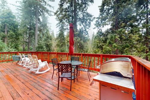 Deaver's Place in Shaver Lake (CA)
