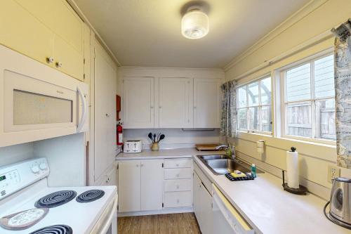 Arden Cottage – Newport, OR