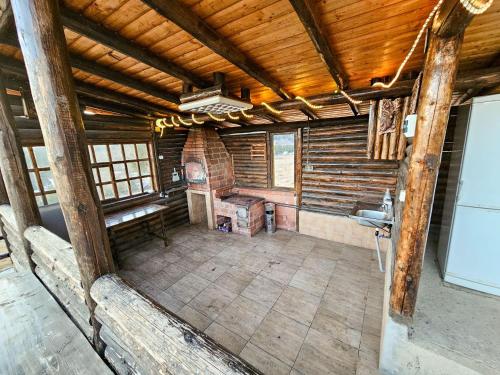 Cabana Cota 1080 in Traisteni