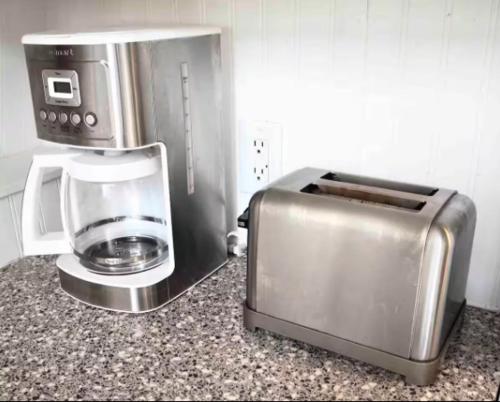 Modern and Private Cabin in the Woods Modern and Private Cabin in the Woods