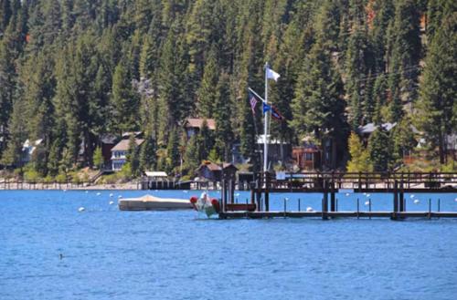 Modern and Private Cabin in the Woods Modern and Private Cabin in the Woods