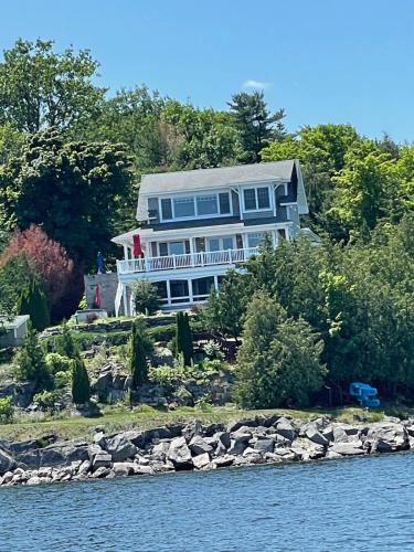 Loza house adirondack screened-in porch unit lake front in Plattsburgh, USA