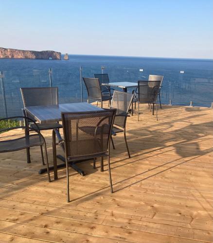 A szálláshely kívülről, Hotel La Cote Surprise in Percé (Québec)