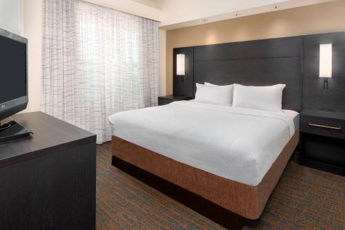 One-Bedroom King Suite with Sofa Bed